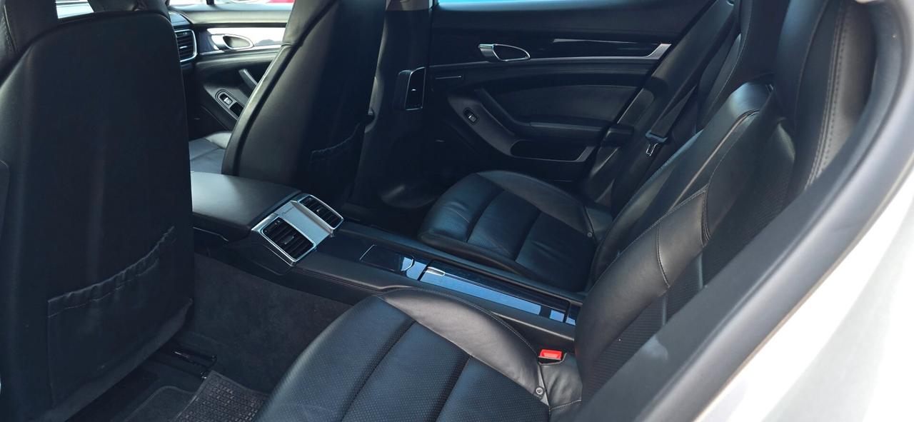 Porsche Panamera 3.0 Diesel Platinum Edition