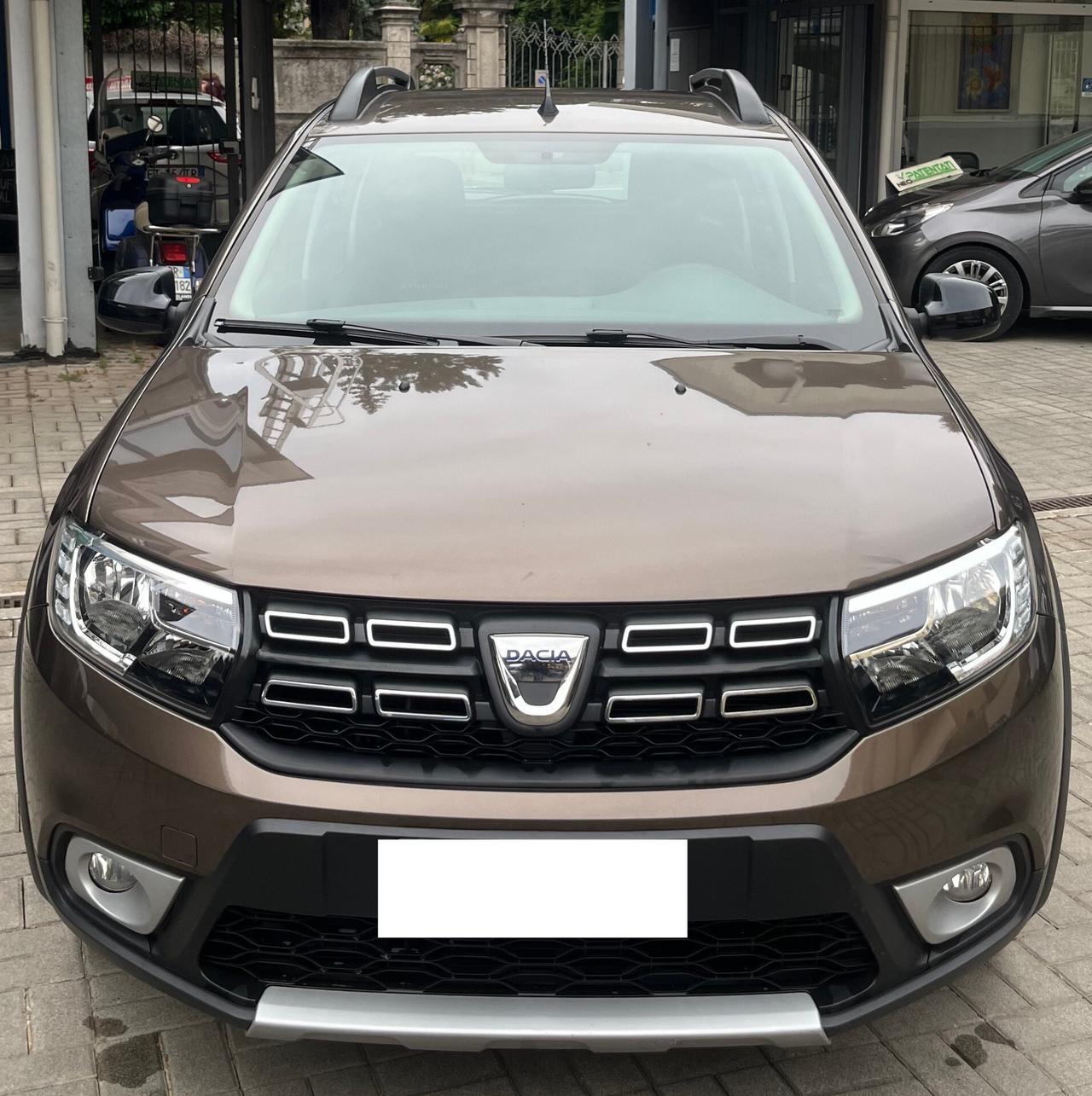 DACIA SANDERO STEPWAY - 1.0 TCe 100CV ECO-G 15th ANNIVERSARY - BENZINA/GPL - KM 77.937 - ANCHE PER NEOPATENTATI