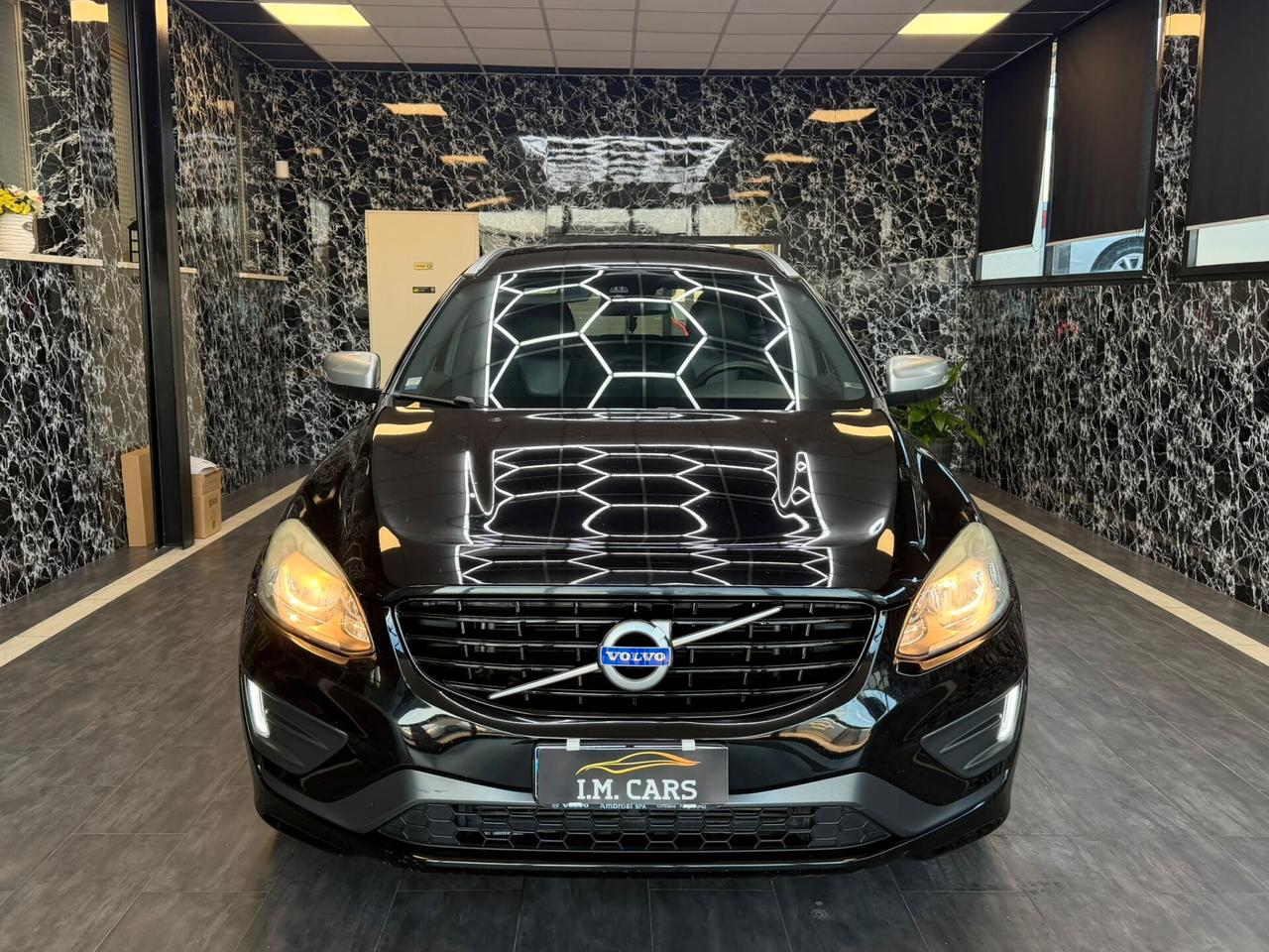 Volvo XC 60 XC60 D5 AWD Geartronic R-design