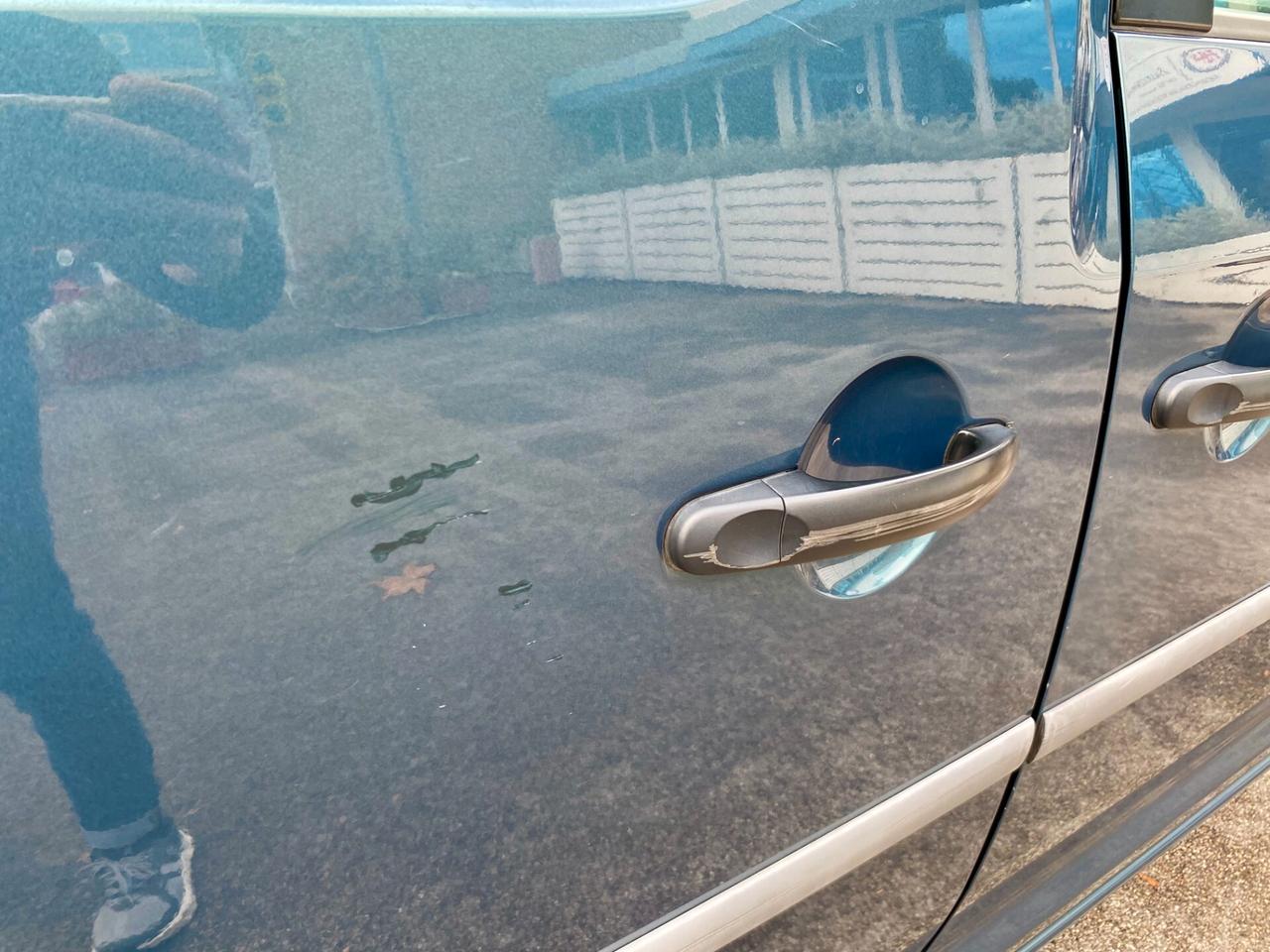 Volkswagen Caddy Maxi 2.0 TDI 102cv N1 AUTOCARRO