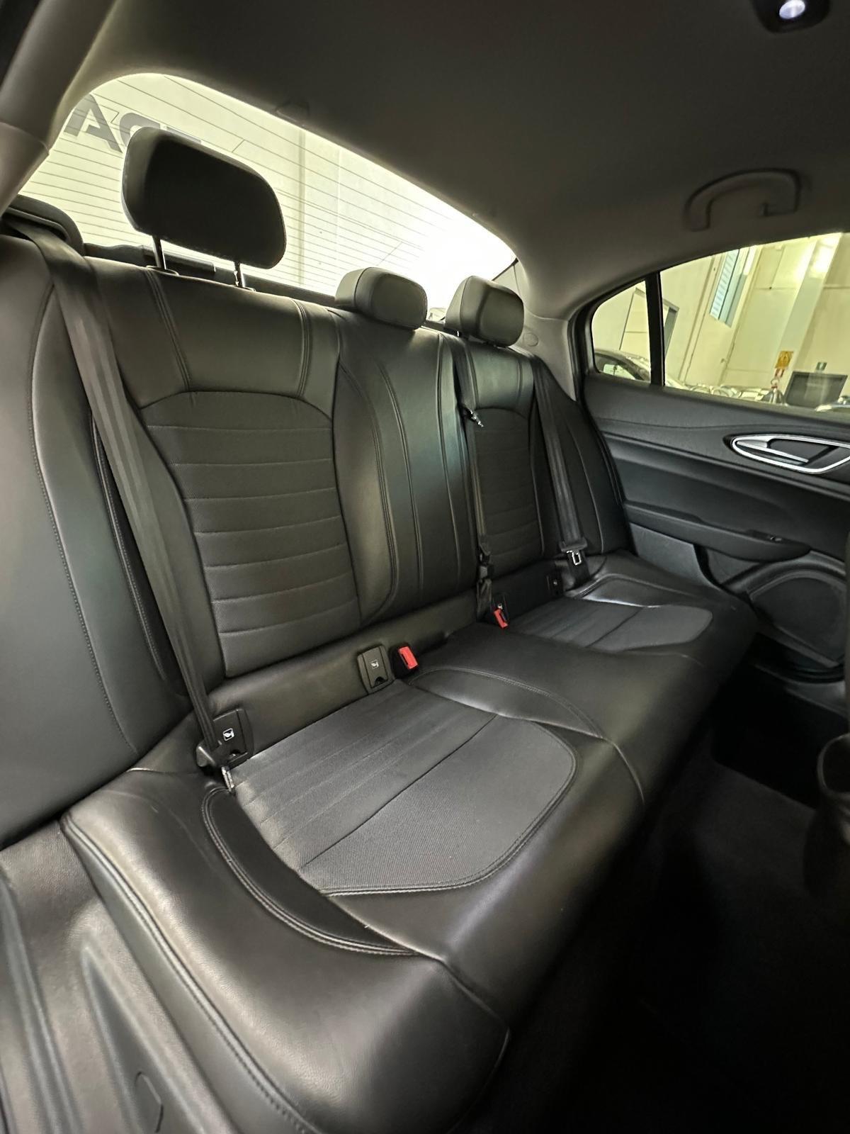 Alfa Romeo Giulia 2.2 180cv super