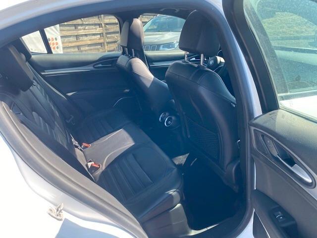 Alfa Romeo Stelvio 2.2 Turbodiesel 210 CV AT8 Q4 Executive