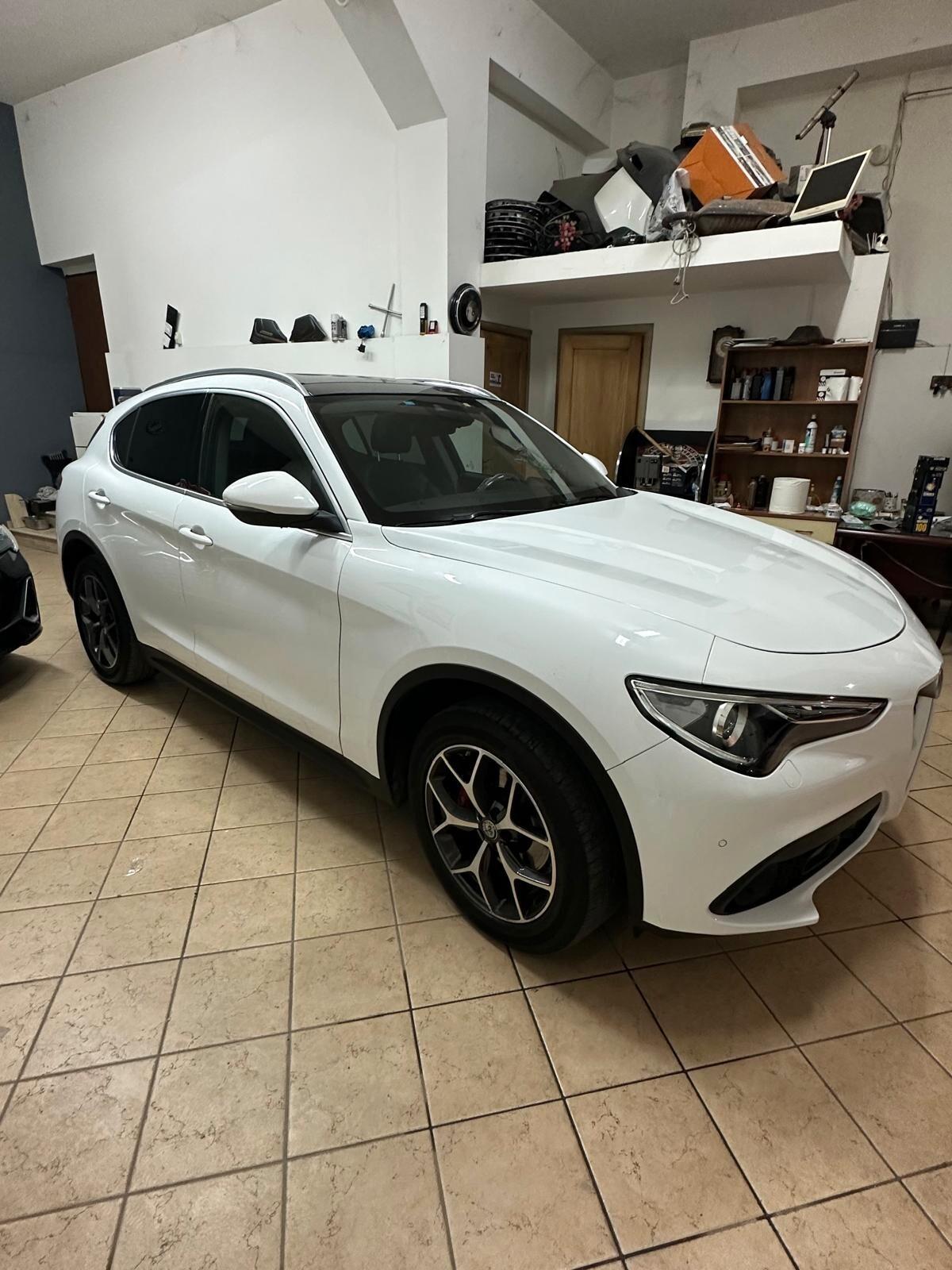 Alfa Romeo Stelvio 2.2 Turbodiesel 180 CV AT8 Q4 Executive