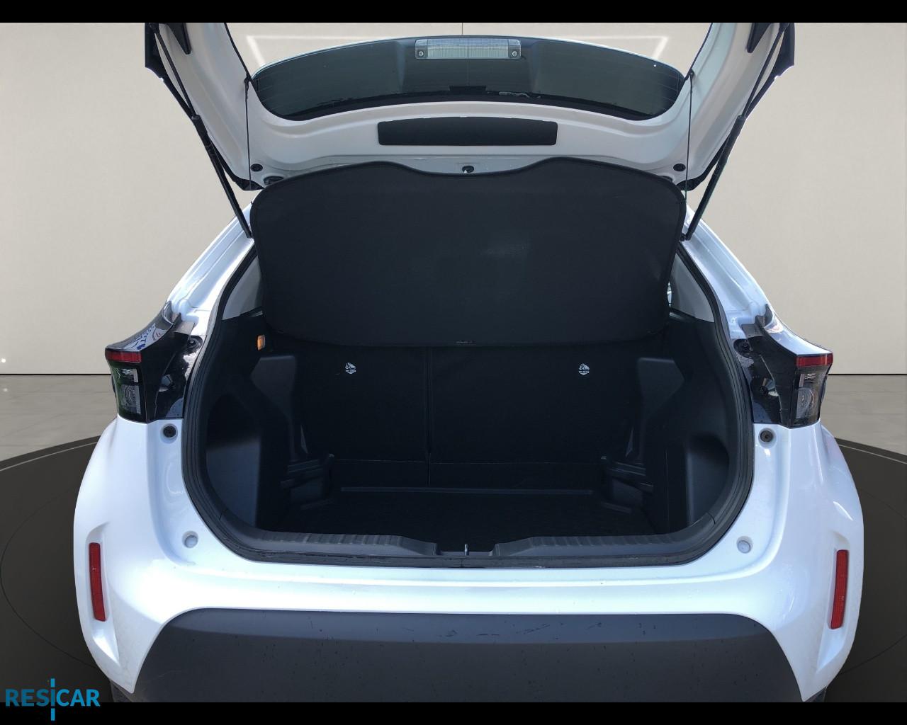 TOYOTA Yaris Cross 1.5h Active fwd 116cv e-cvt