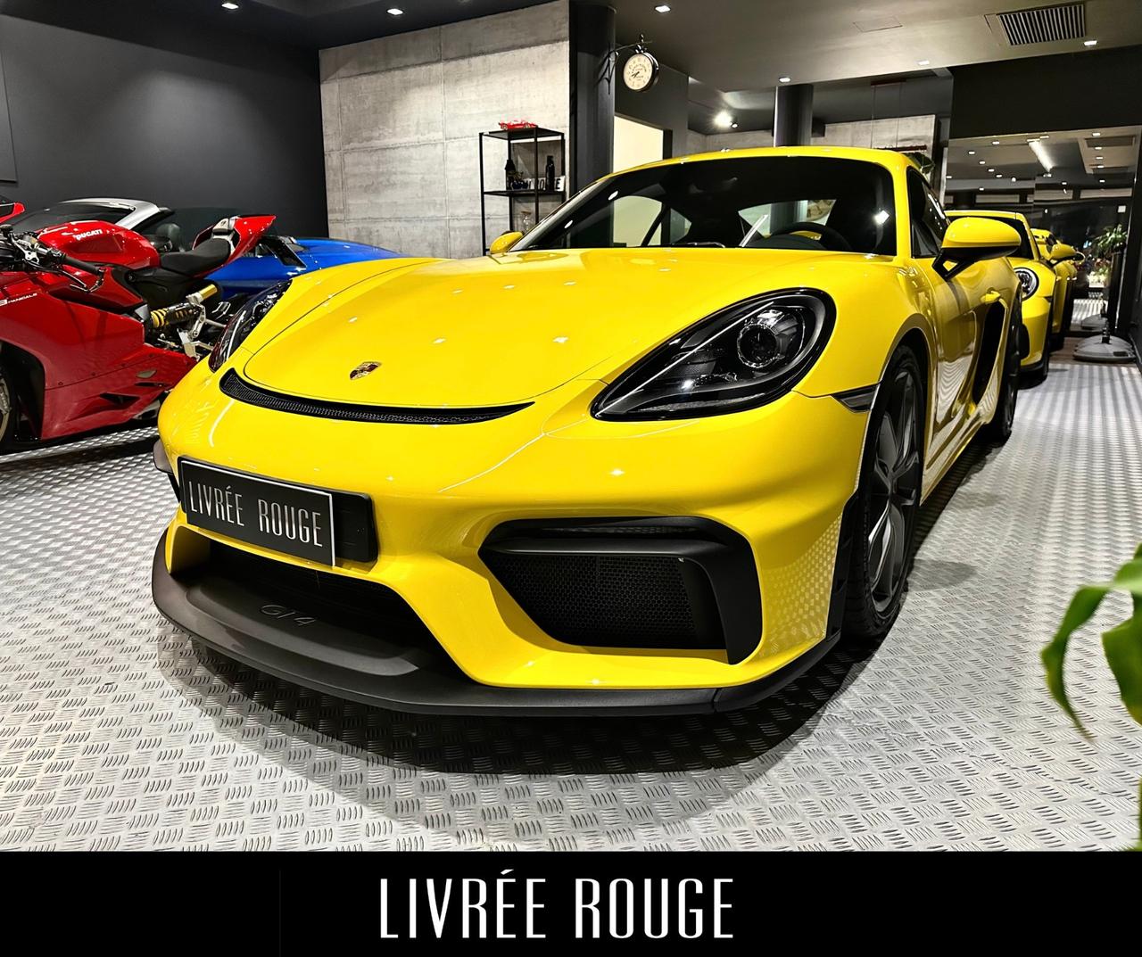 Porsche Cayman GT4