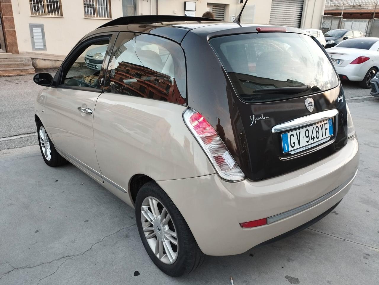 Lancia Ypsilon 1.3 MJT 90 CV Oro Giallo