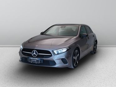 Mercedes-Benz Classe A - W177 2018 - A 180 d Sport auto