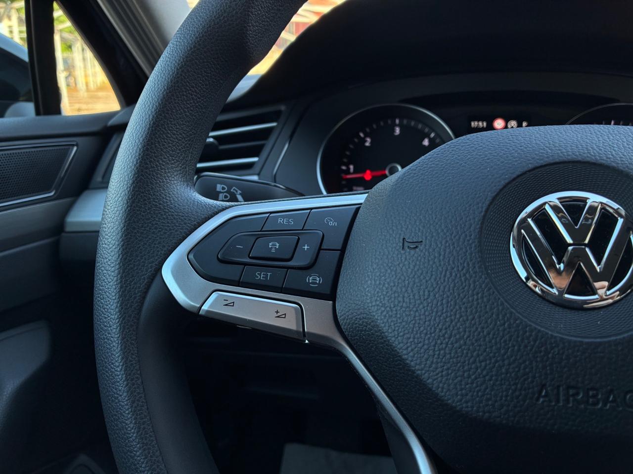 Volkswagen Passat Variant 1.6 TDI SCR DSG Business BMT