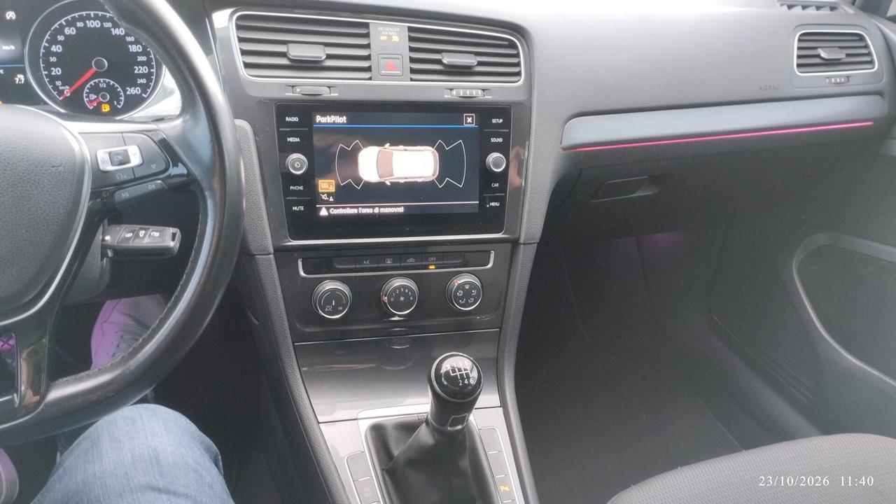 Volkswagen Golf WOLKSVAGEN BMT BENZINA /METANO