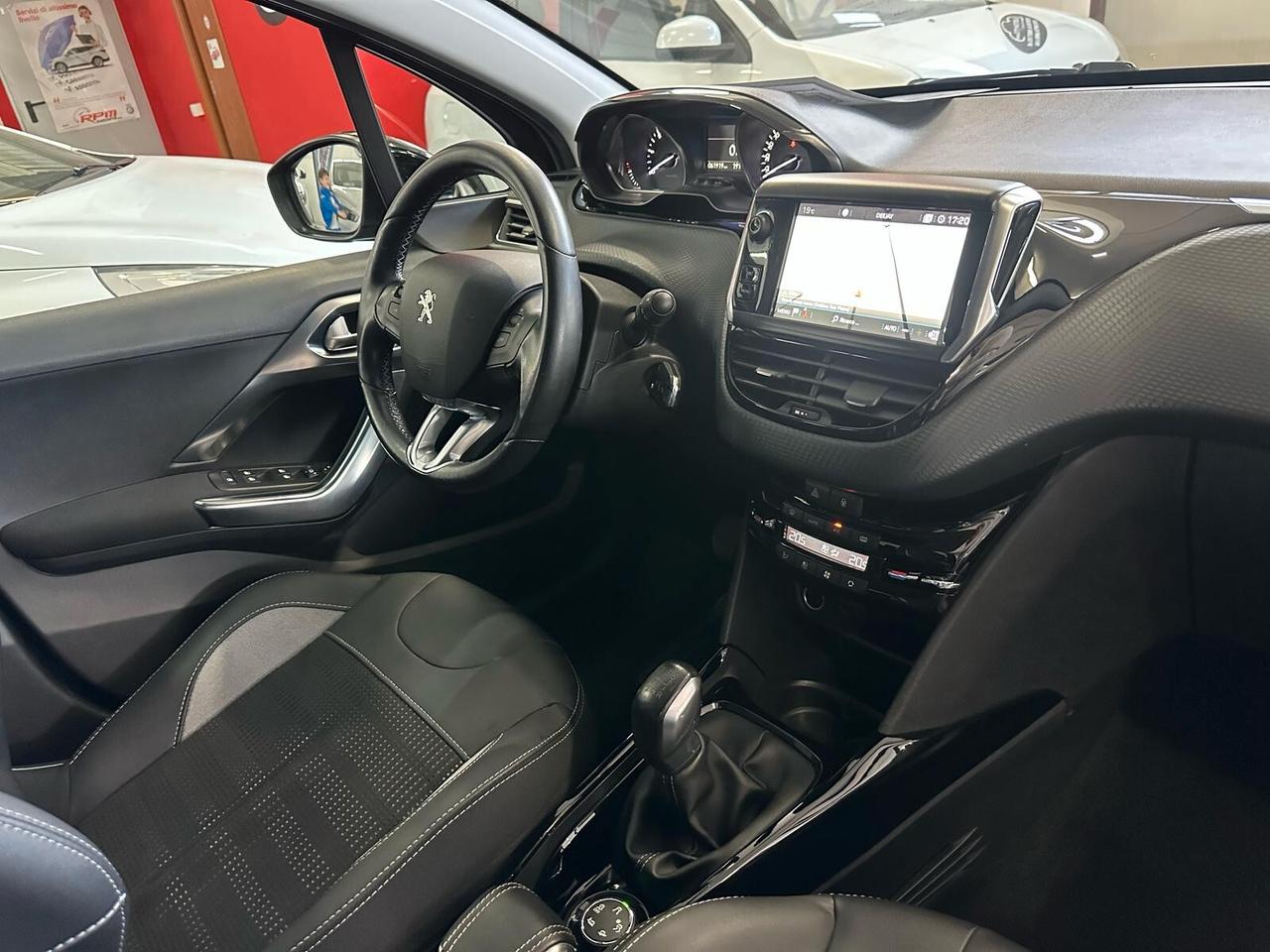 Peugeot 2008 BlueHDi 100 Allure