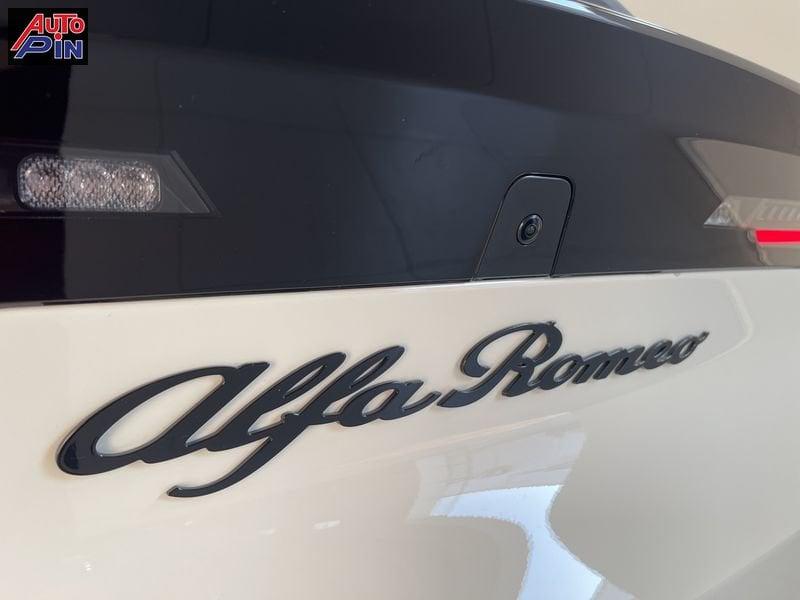 Alfa Romeo Junior 1.2 136 CV Hybrid eDCT6 Speciale+Techno Pack