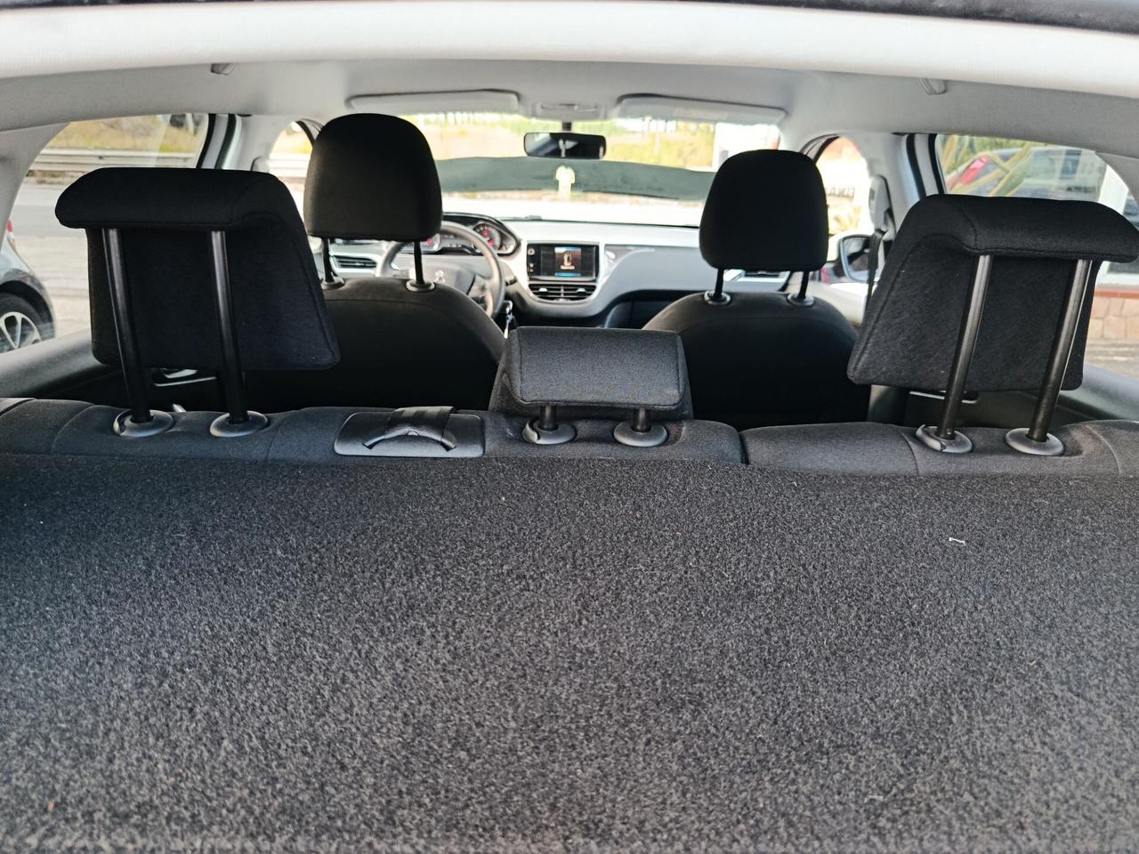 Peugeot 2008 1.6 e-HDi 92CV S&S Allure