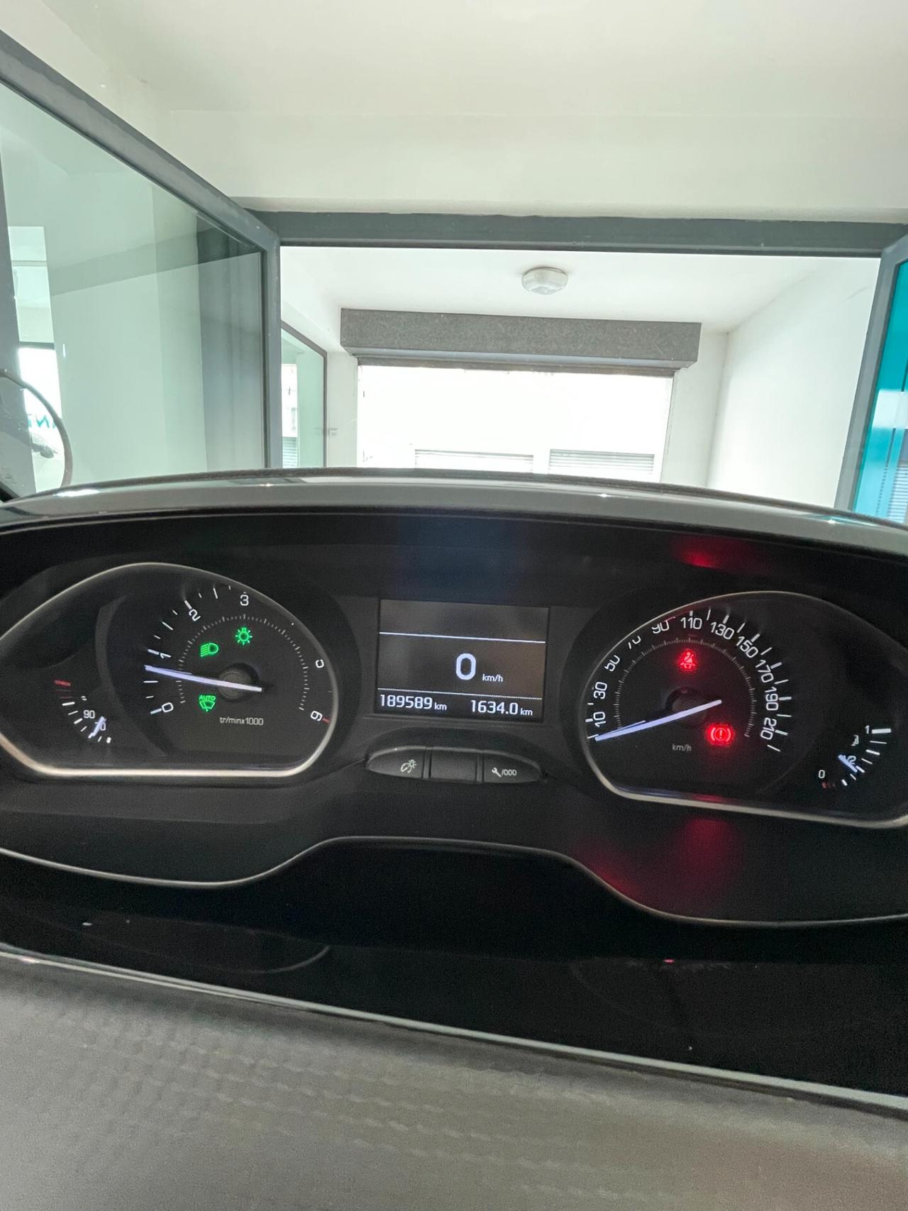 Peugeot 208 BlueHDi 75 5 porte Allure