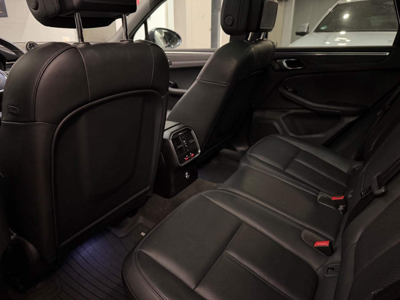 Porsche Macan 2,0 benzina 265 cv full full