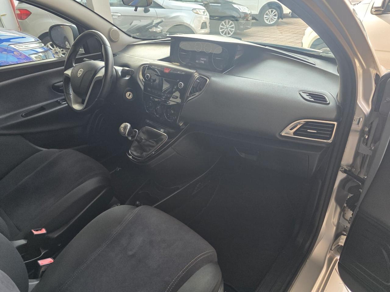 LANCIA YPSILON 1.2 BENZINA DEL NORD ITA 2013