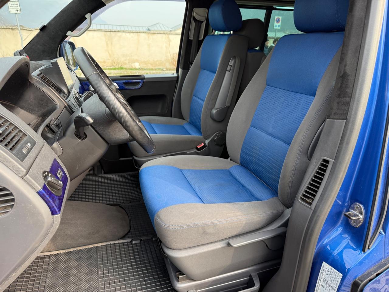 Multivan 2.5 TDI/174CV !!! MOTORE NUOVO !!! 7 posti Autom