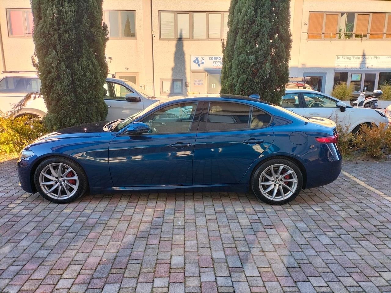 Alfa Romeo Giulia 2.2 Turbodiesel 180 CV AT8 Business Sport Launch Ed.
