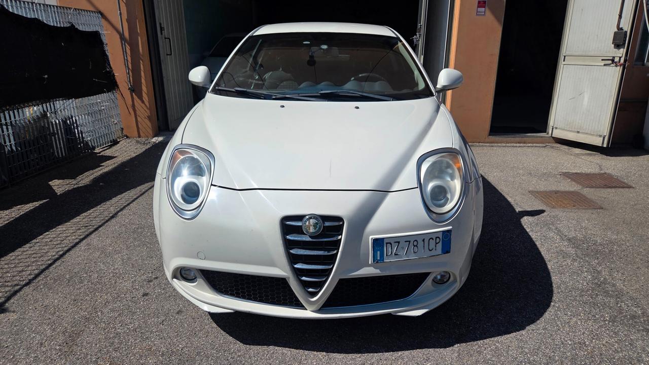 Alfa Romeo MiTo 1.4 105 CV M.air Distinctive Premium Pack