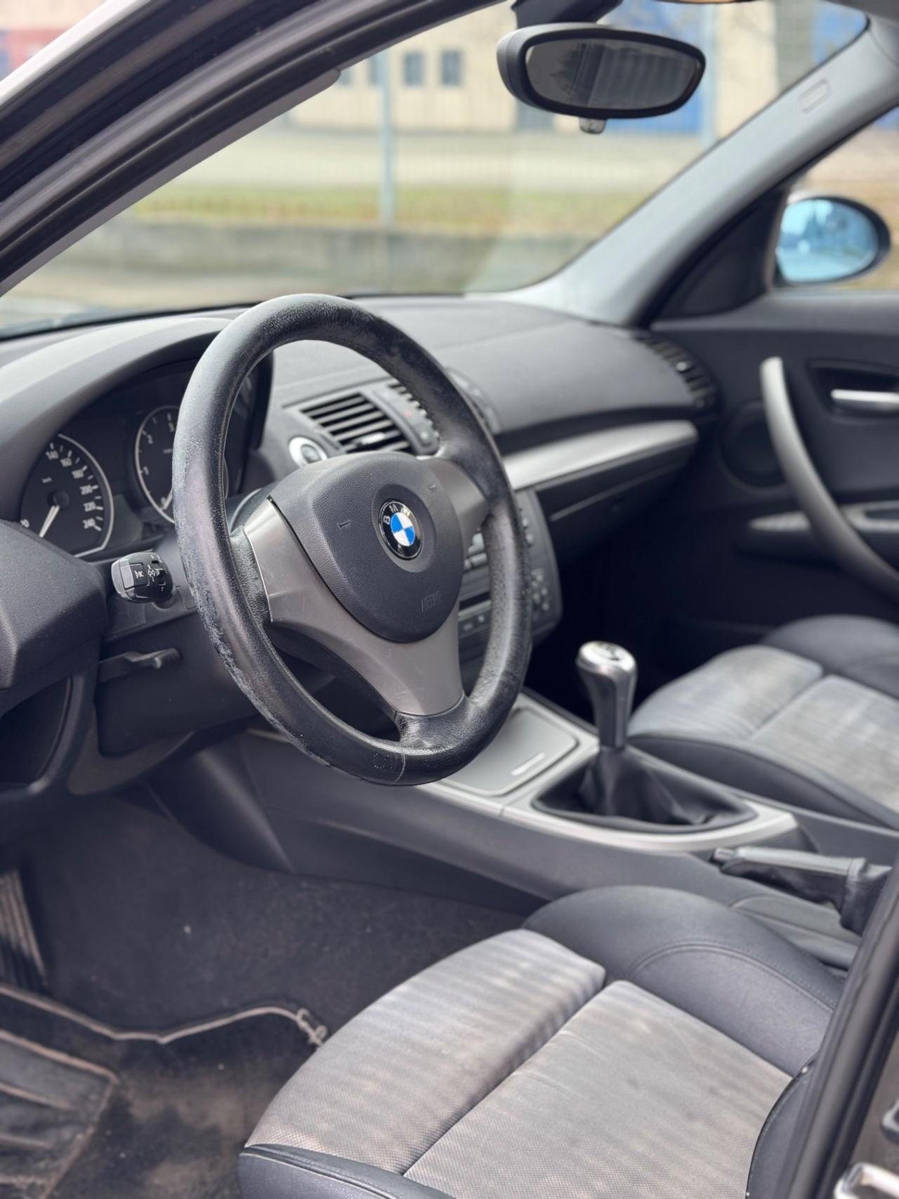 Bmw 118 118d cat 5 porte Futura