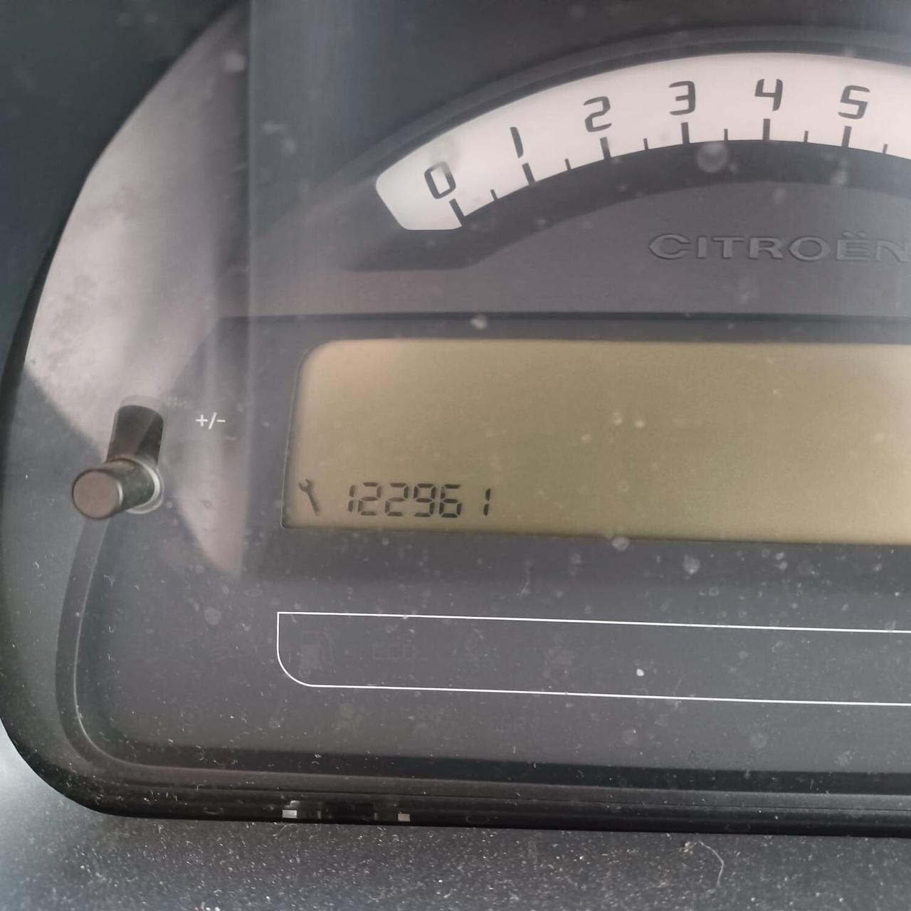 122.968 KM PER NEOPATENTATI C3 1.1