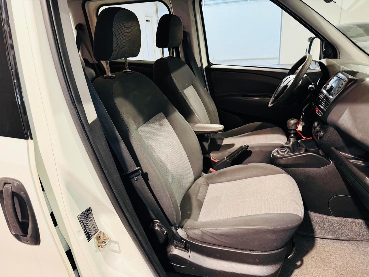 Fiat DOBLO 1.6 Multijet 105 CV Lounge*NEOPATENTATI*5 POSTI