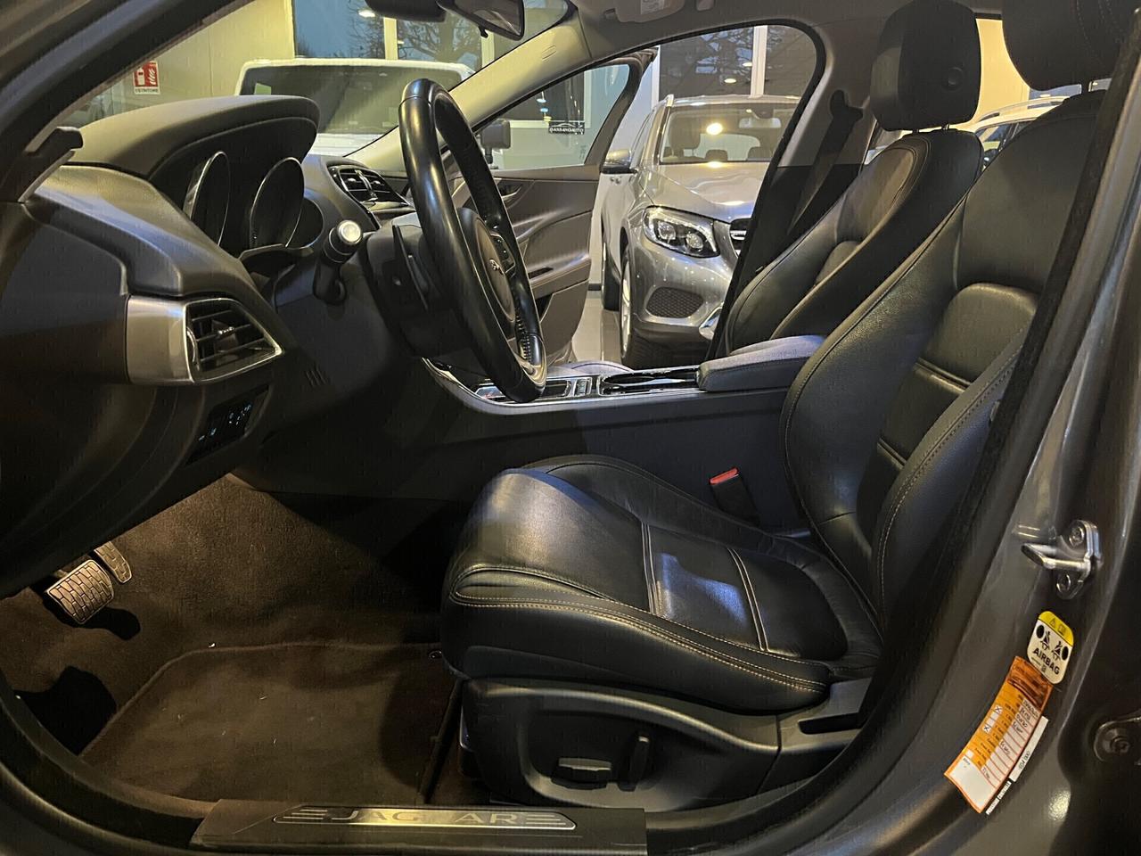 Jaguar XE 2.0d Prestige 180cv auto 88.000 KM!!!