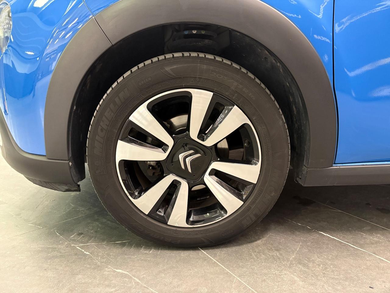 Citroen C3 1.2 BENZINA SHINE BICOLOR