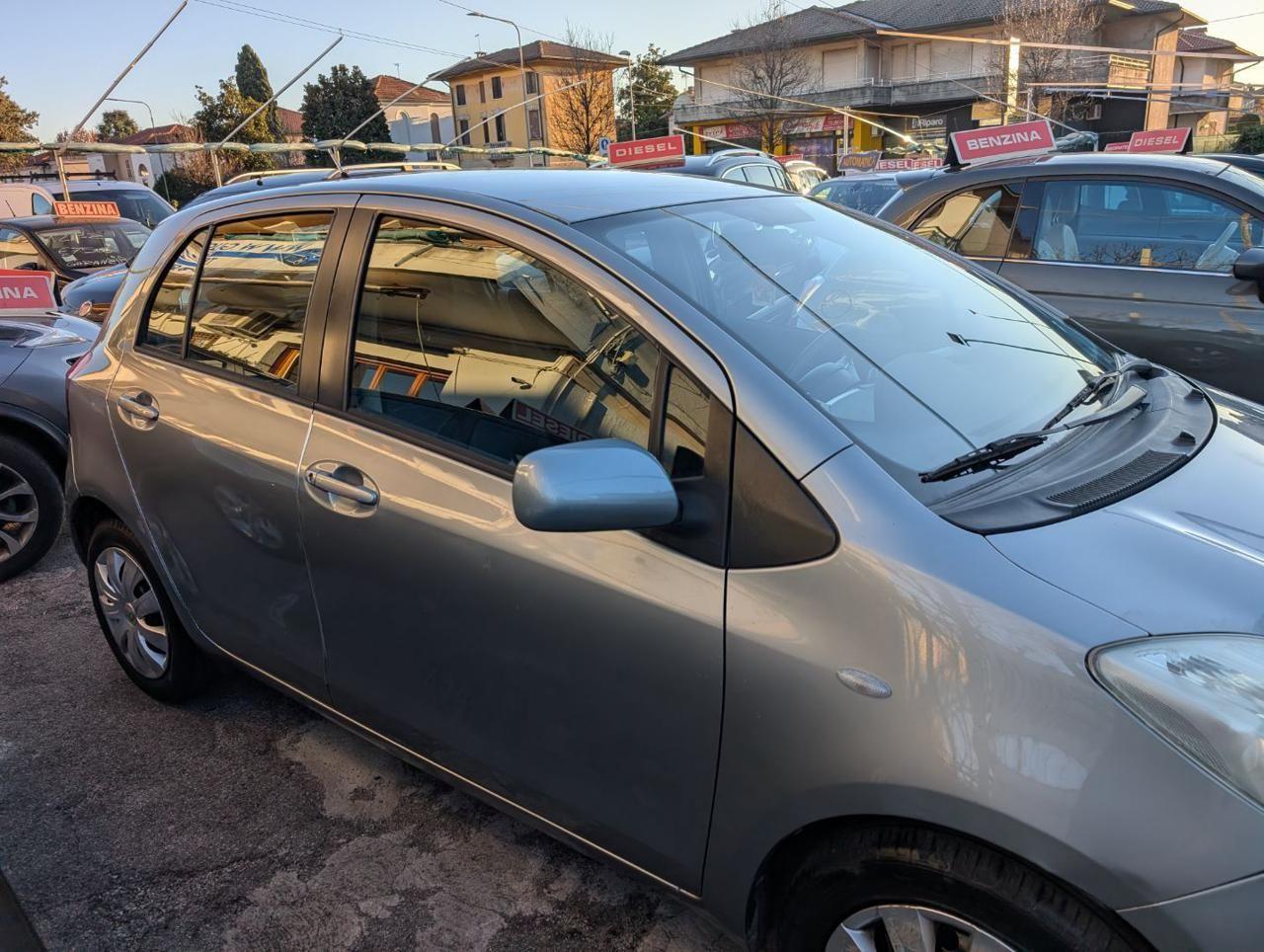 Toyota Yaris 1.3 5 porte Sol