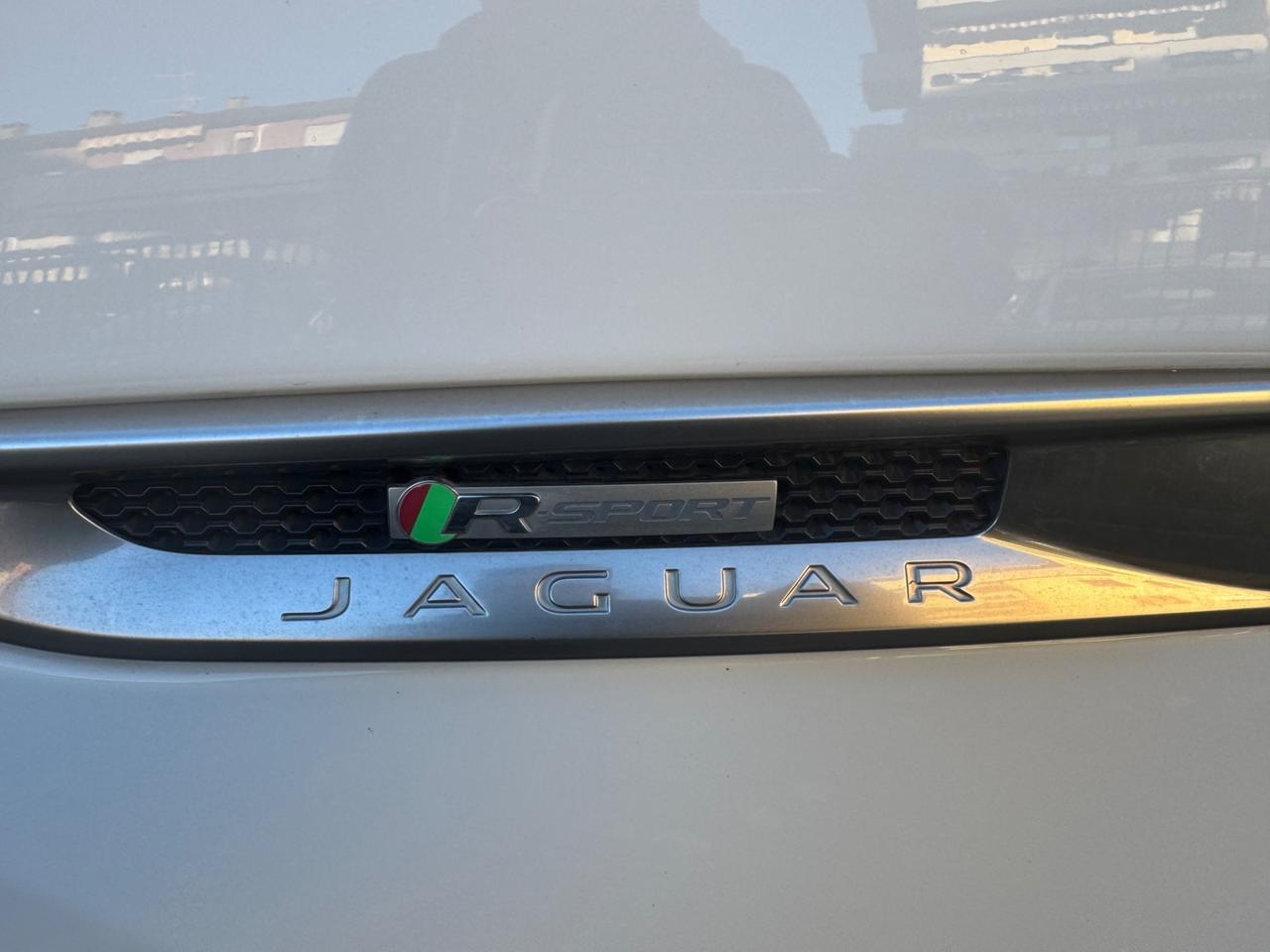 Jaguar F-Pace 2.0 D 180 CV AWD R-Sport garanzia 12 m