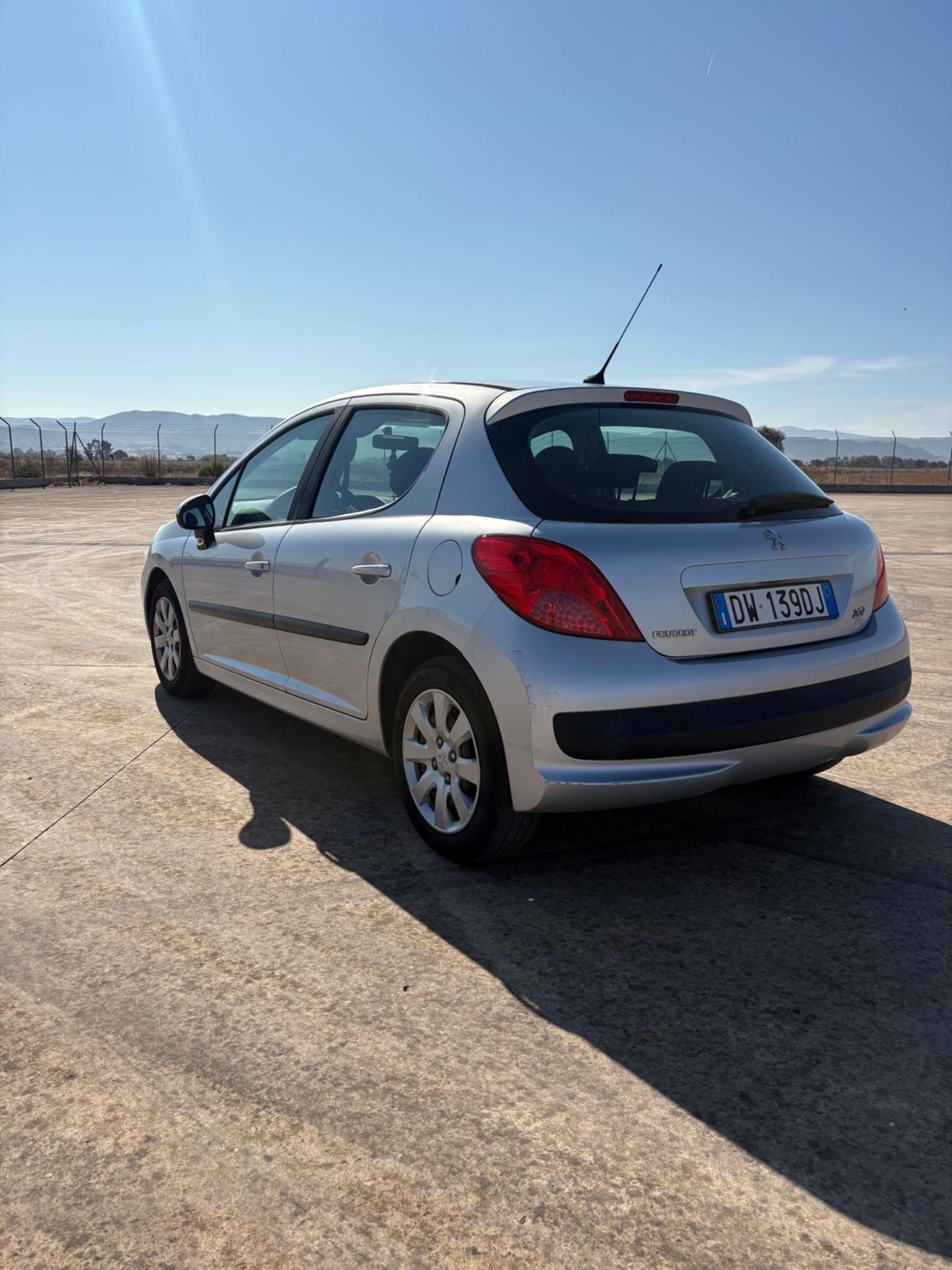 Peugeot 207 1.4 8V 75CV 5p. X Line ECO GPL