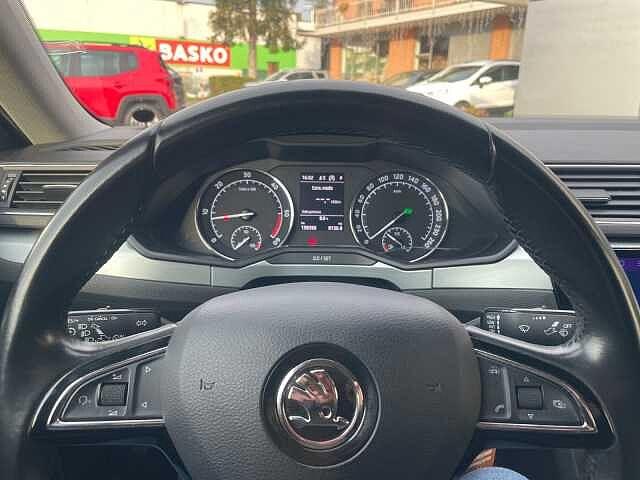 SKODA Superb 2.0 TDI DSG Style