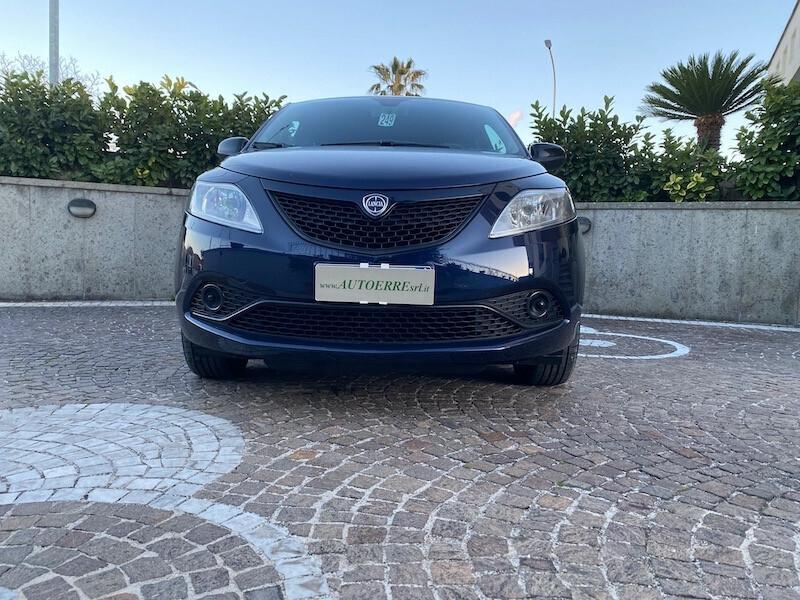 Lancia Ypsilon 1.2 69 CV 5 porte S&S Gold