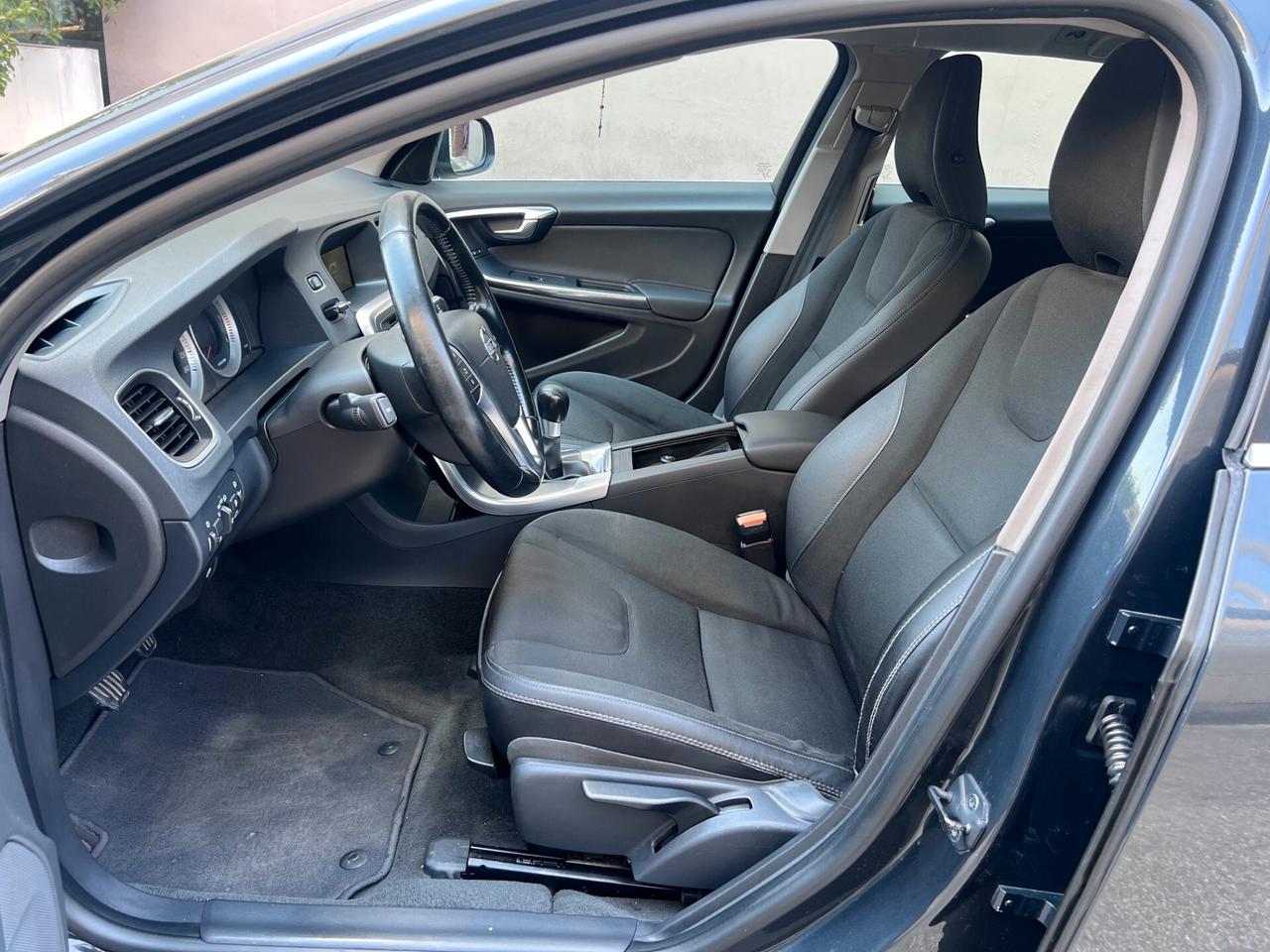 Volvo V60 1.6 d2 115cv Business TELPDC/CLIMA