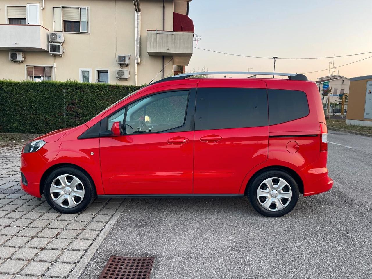 Ford Tourneo Courier 1.0 EcoBoost 100 CV Sport