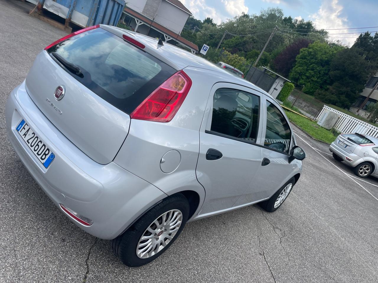 Fiat Punto 1.2 EURO 6b VA BENE PER NEOPT.