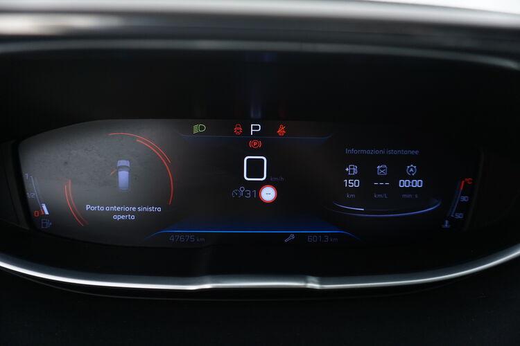 Peugeot 3008 Active Pack BZ921250 1.2 Benzina 131CV