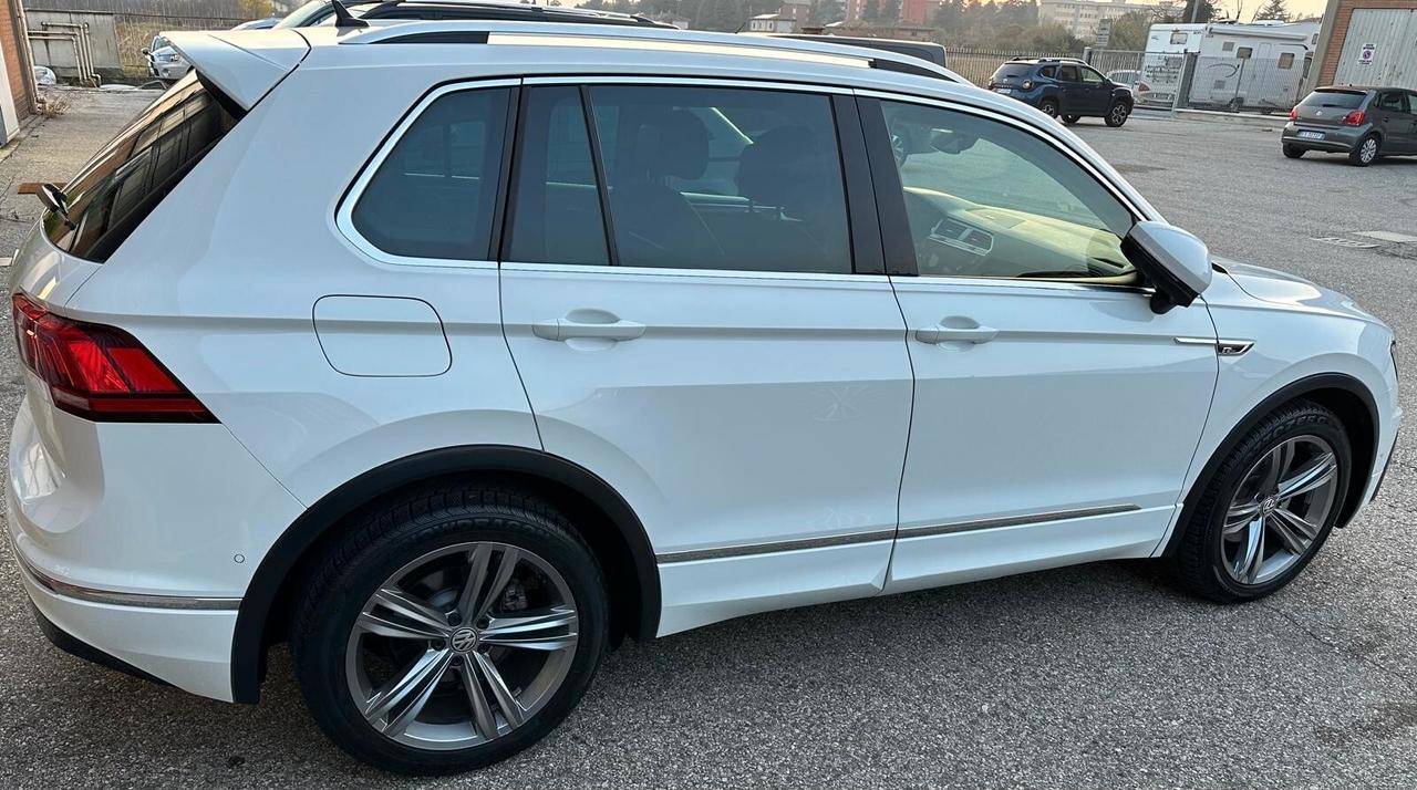Volkswagen Tiguan 2.0 TDI DSG R-LINE
