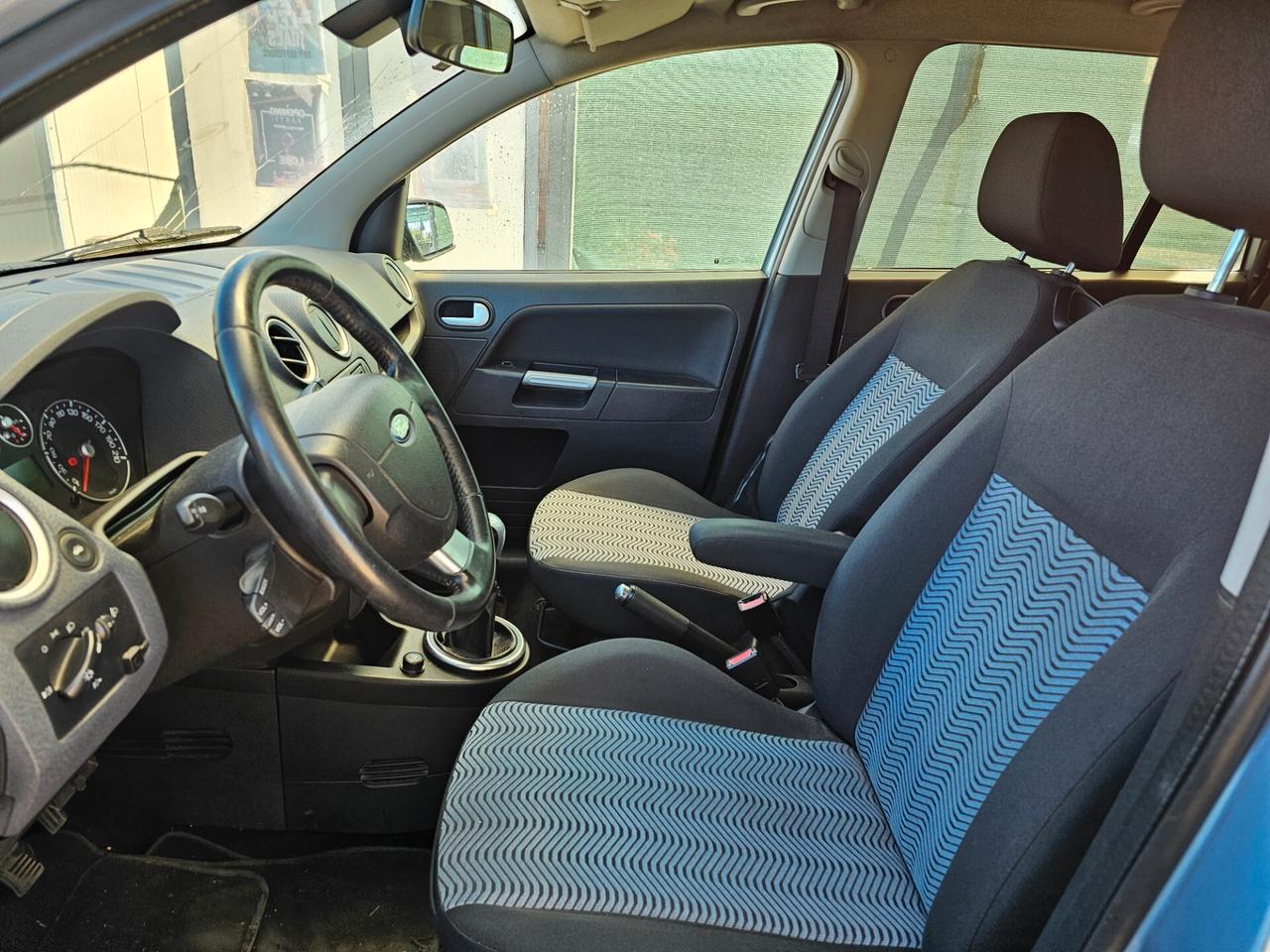 Ford Fusion 1.6 TDCi 5p. Collection