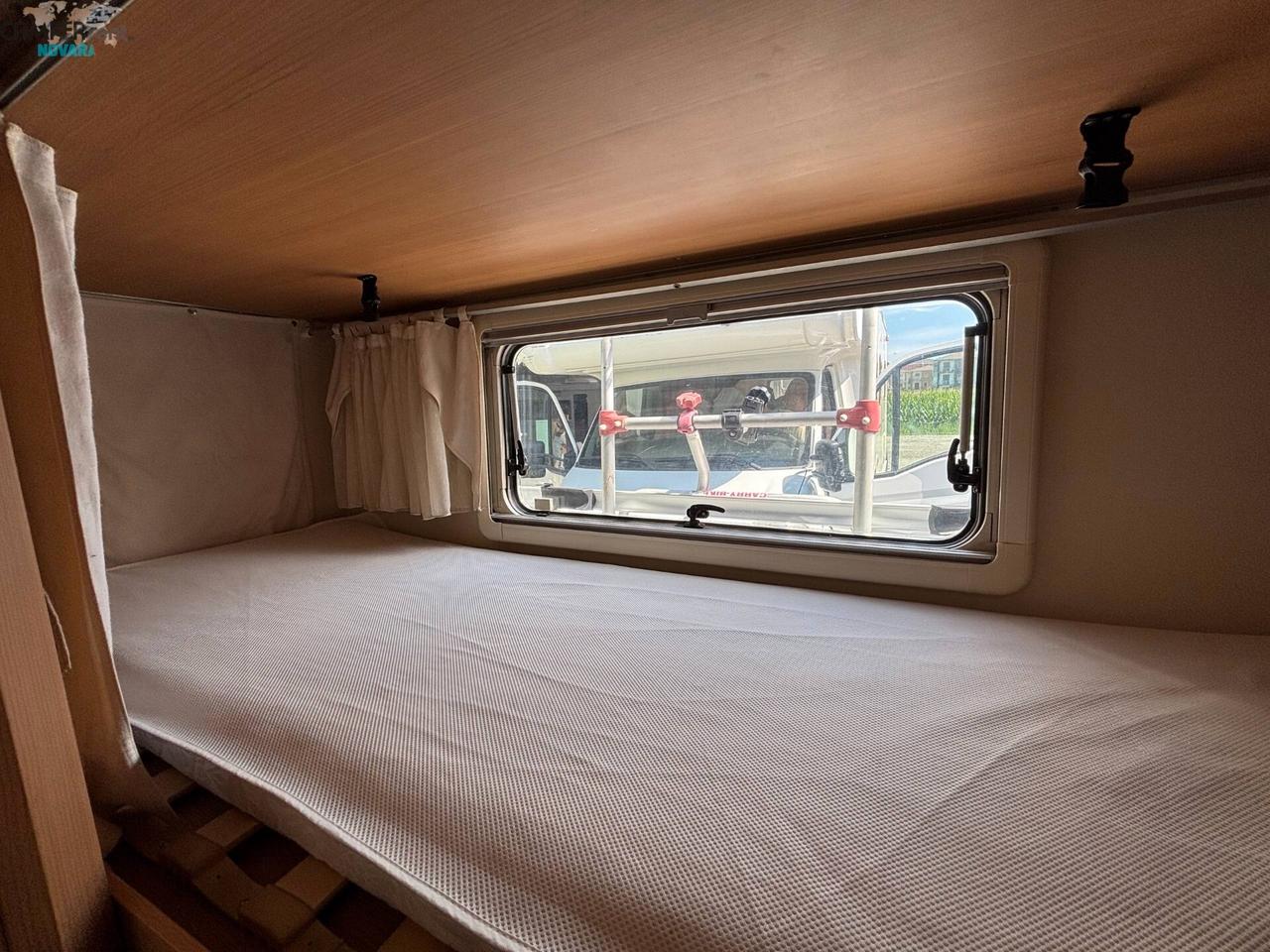 GIOTTILINE SUNNY S 210 - mansardato con doppia Dinette e letti a castello in coda