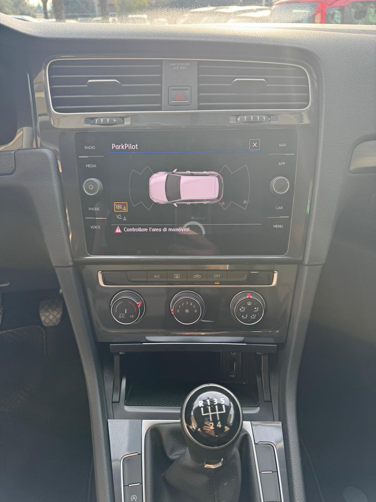 Volkswagen Golf 1.6 TDI 115 CV 5p. Business BlueMotion Technology