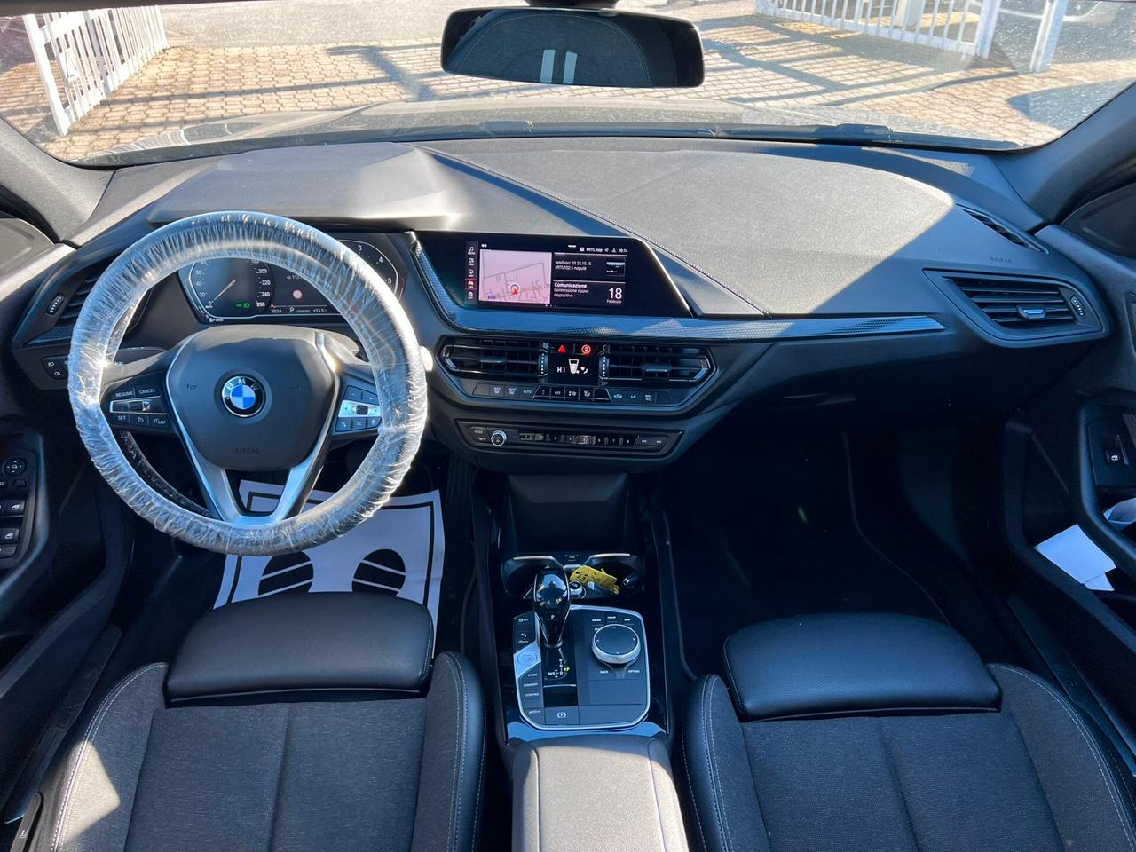 Bmw 118 118d 5p. Msport