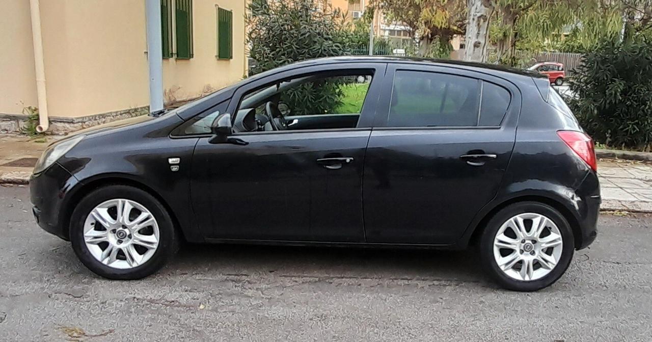 Opel Corsa 1.7 CDTI 130CV 5 porte Cosmo