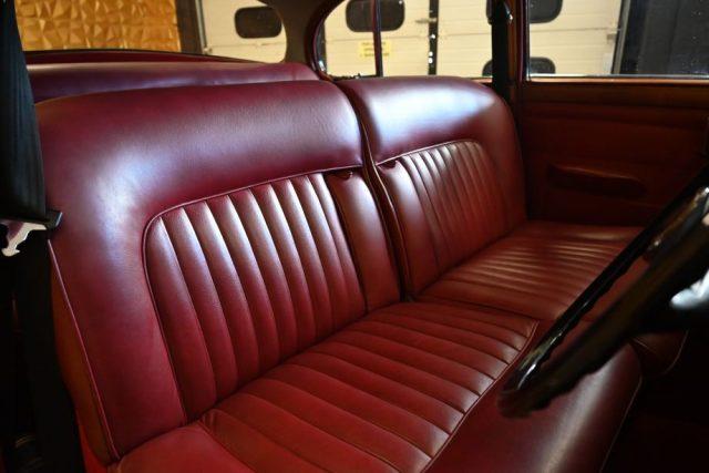 DAIMLER Sovereign 2.5 V8 AUTO GUIDA A DESTRA PERFETTA ITALIANA NUOVA