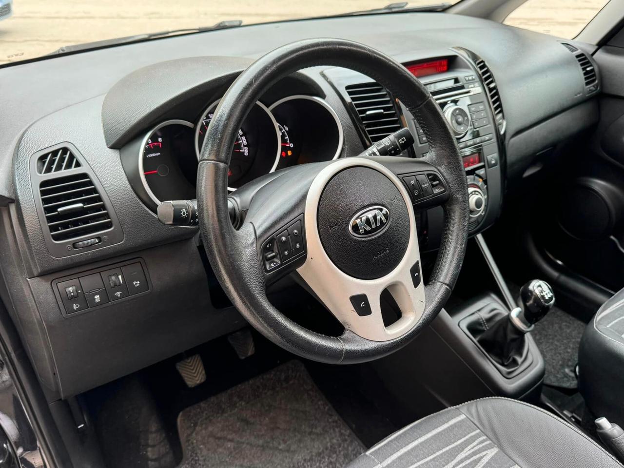 KIA VENGA 1.4 HDI 90 CV. TETTO APRIB. SENSORI CERCHI IN LEGA