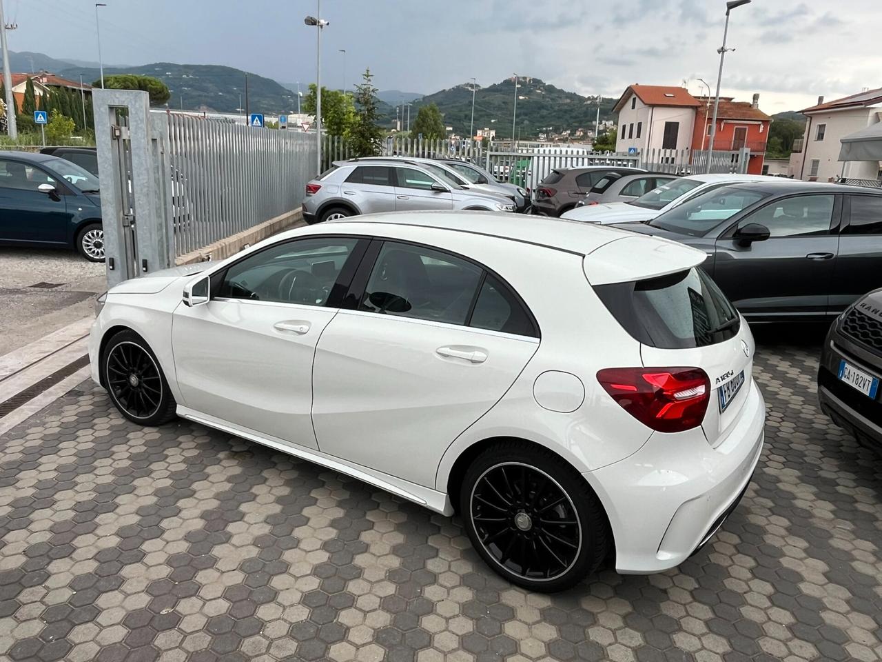 Mercedes-benz A 180 A 180 d Premium