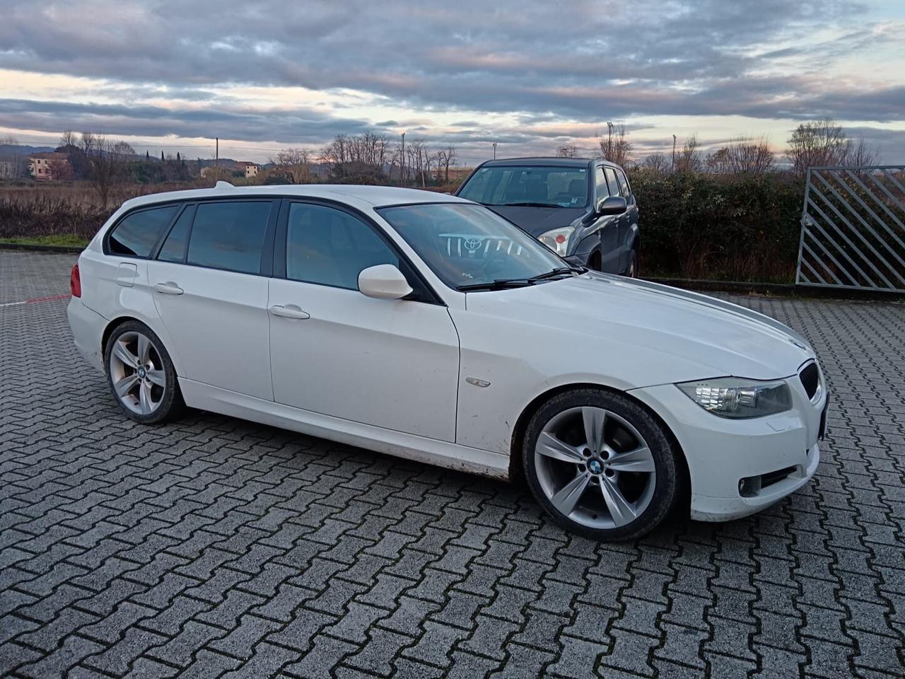 Bmw 320 320d cat Touring Attiva