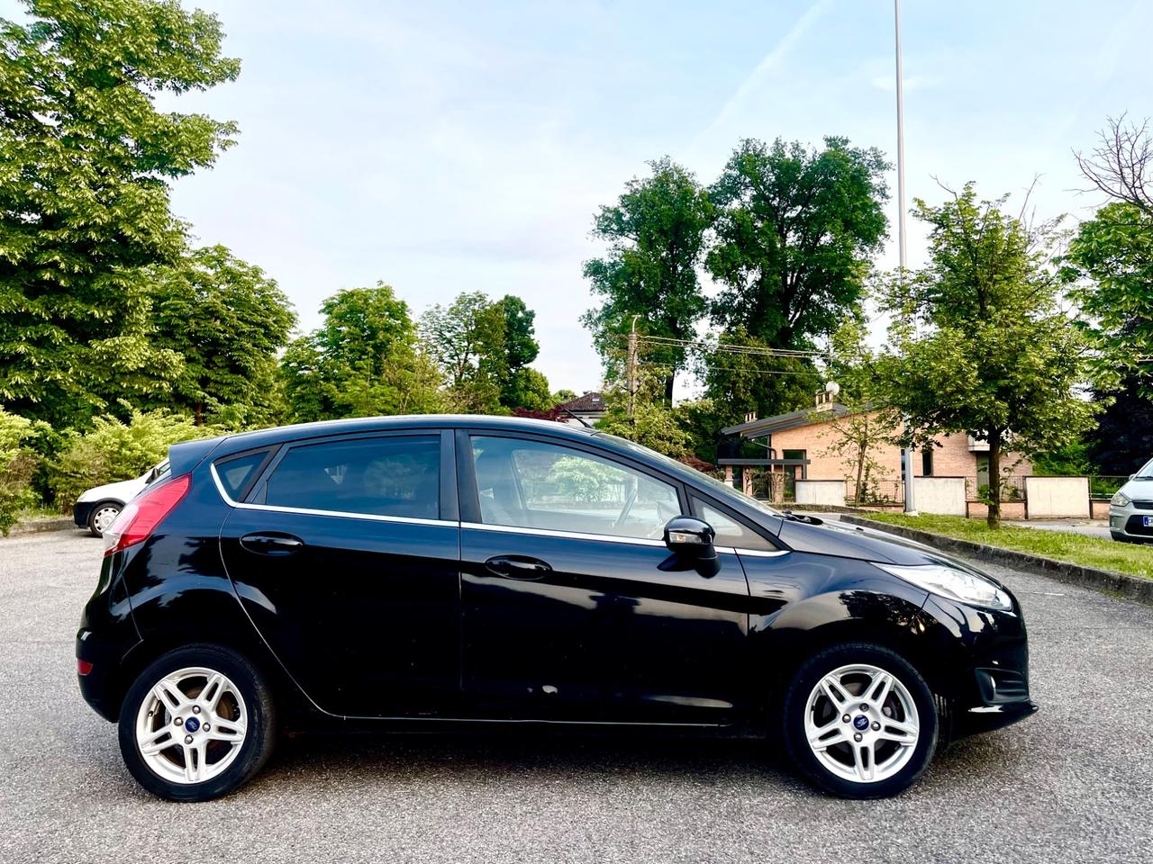 Ford Fiesta 1.4 5 porte Bz.- GPL Business