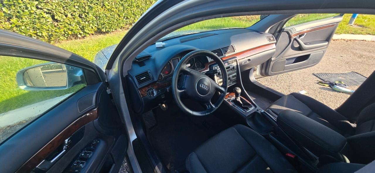 Audi A4 2.0 20V cat