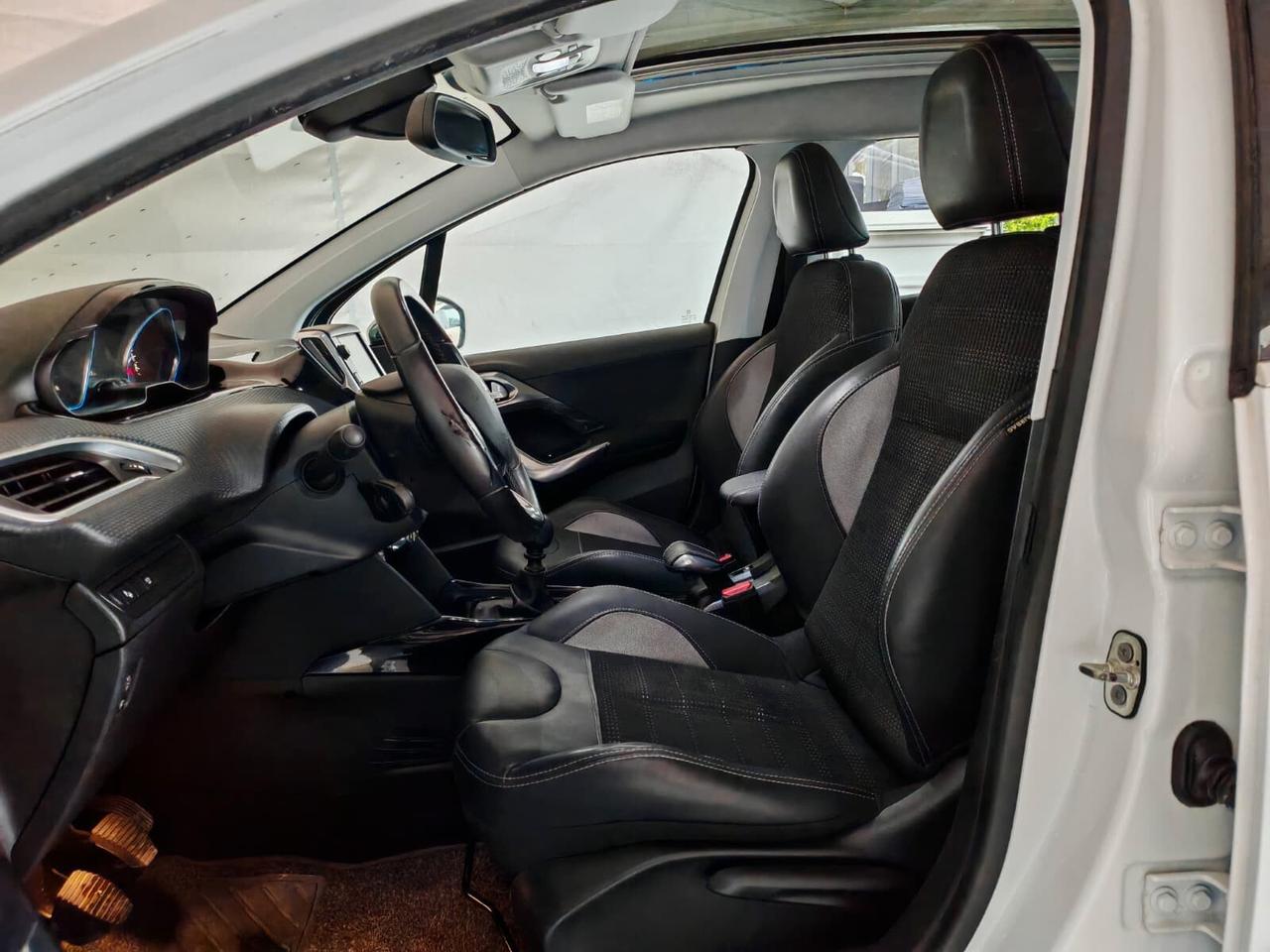 Peugeot 2008 BlueHDi 120 S&S Allure