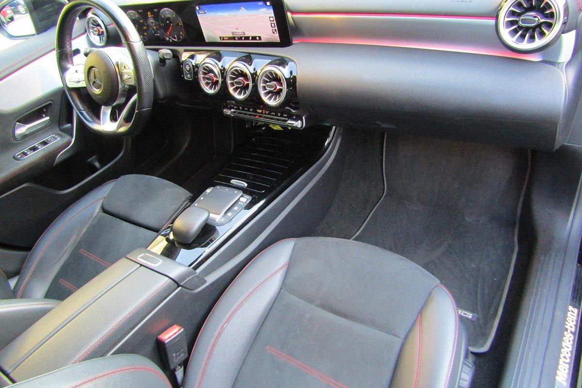 MERCEDES CLA 200 d Automatic Premium